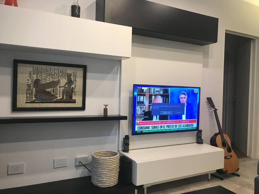 Suite In San Telmo Dormitorio En Suite Con Dos Banos Y Balcon A La Calle Buenos Aires Eksteriør billede
